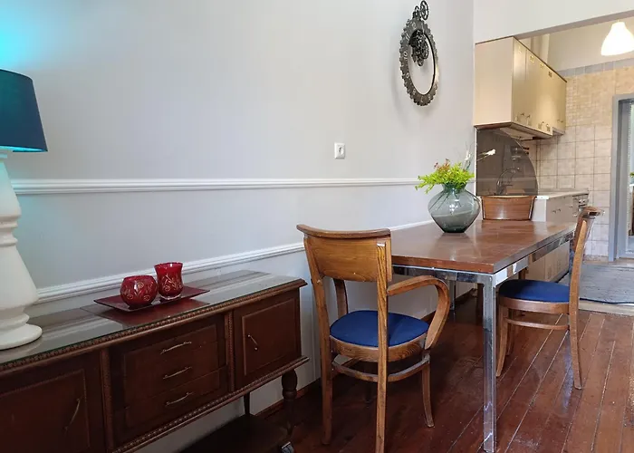 Casa vacanze The House - Charming With Private Courtyard - Easy Parking - 300m From *