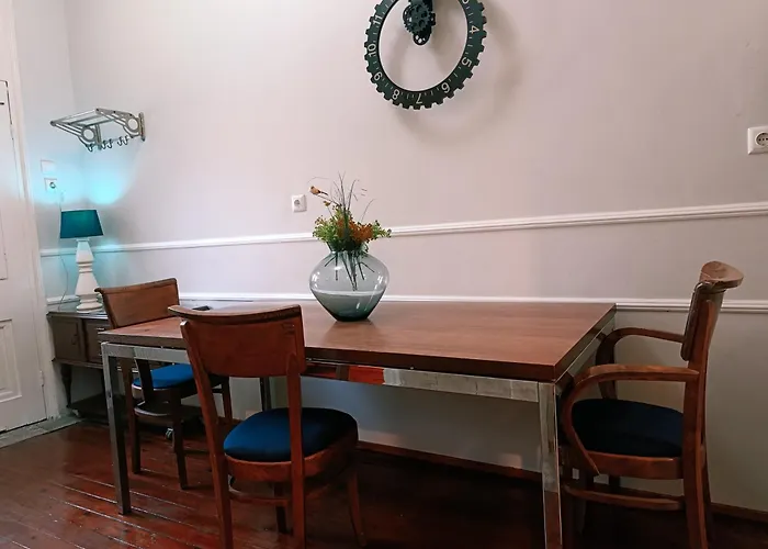 Casa vacanze The House - Charming With Private Courtyard - Easy Parking - 300m From