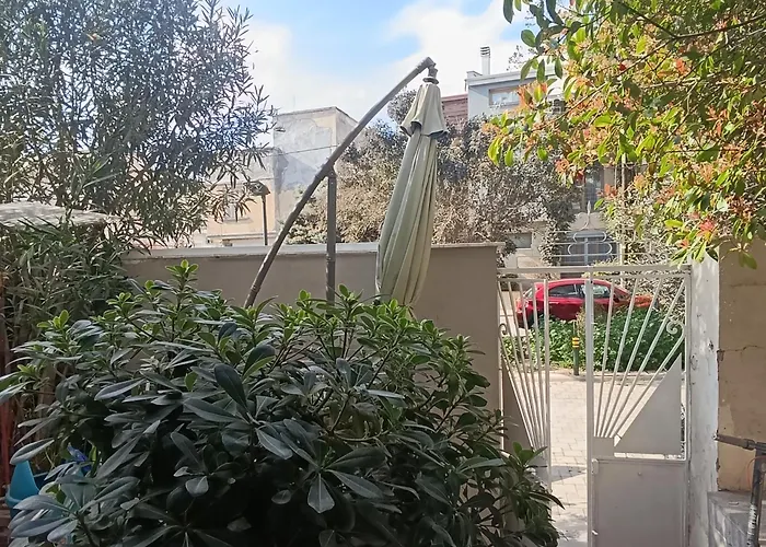 The House - Charming With Private Courtyard - Easy Parking - 300m From * Thessaloniki