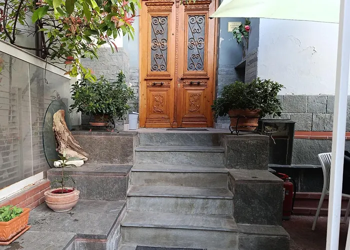Ferienhaus The House - Charming With Private Courtyard - Easy Parking - 300m From Thessaloniki